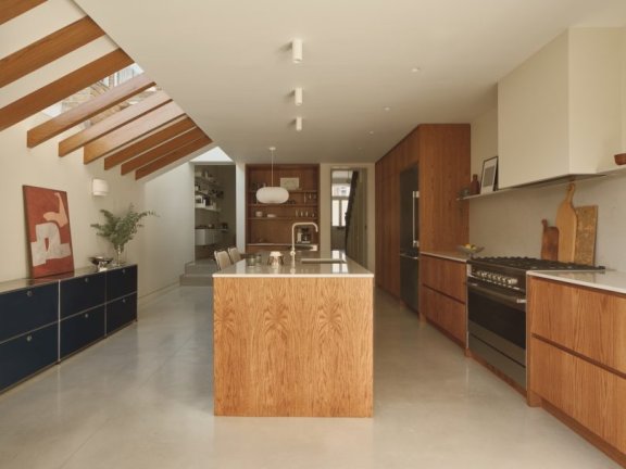 由 House Of EM 设计的极简主义住宅 Loggia House