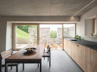 Ralph Germann 设计的极简主义住宅 House JCM