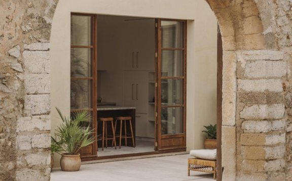 由 NØRA Studio 设计的极简主义住宅 Born 10