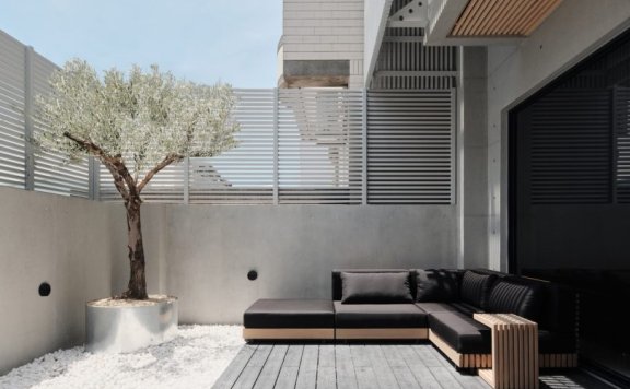 由 Zuso Studio 设计的极简主义住宅 House Kuo