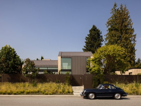 北温哥华“景观融界”住宅：建筑、室内与自然的无缝对话