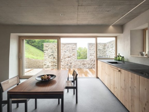 Ralph Germann 设计的极简主义住宅 House JCM