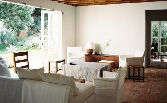 Breland-Harper设计的极简住宅Spanish Courtyard House