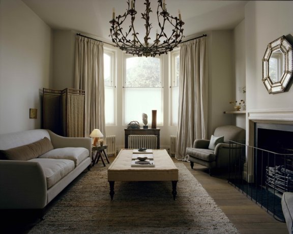Evelina Mamedovaite 设计的极简主义住宅 North West London