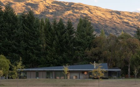 由 Nuku 设计的极简主义住宅 Mount Barker House