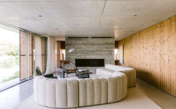 Adrián Bedoya 设计的极简主义度假别墅 Ibiza Residence