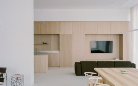 由 Actual Office 设计的极简主义住宅 Cherry Orchard
