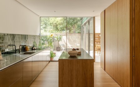 Manea Kella 设计的极简主义住宅 Heathside House