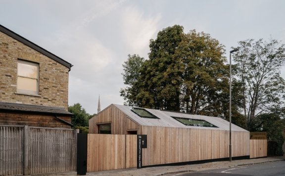 由 Stylus Architects 设计的极简主义住宅 Green Lodge