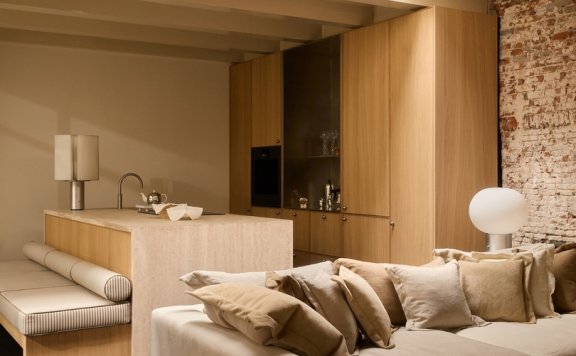 Margriet de Bruijn 设计的极简主义住宅 Mek the Apartment