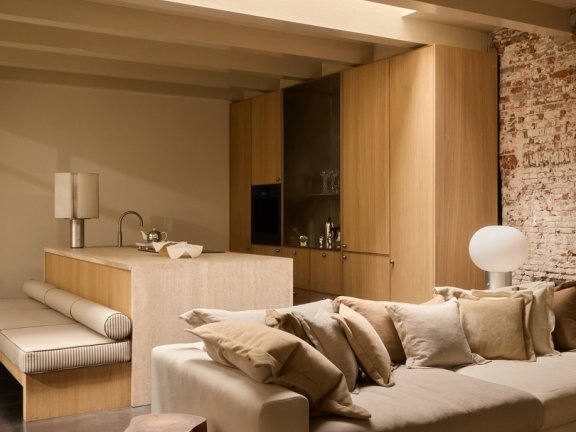 Margriet de Bruijn 设计的极简主义住宅 Mek the Apartment