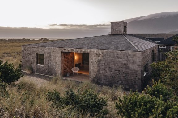 Waechter Architecture 设计的极简主义住宅 Dune House