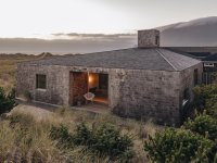 Waechter Architecture 设计的极简主义住宅 Dune House