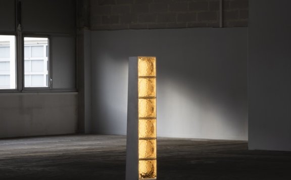 Clément Pasquier Studio 设计的极简灯具 Henry Lamp