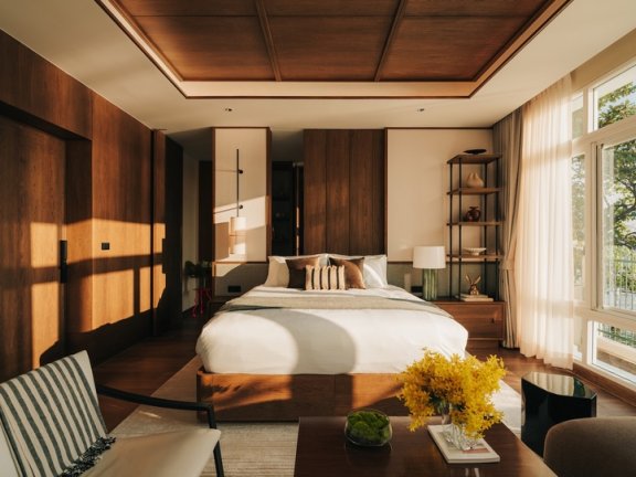 JUNF STUDIO 设计的极简主义公寓 Chao Phraya River