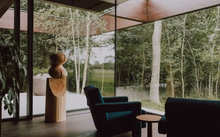 Tom Kneepkens Architect设计的森林别墅Forest Villa MB