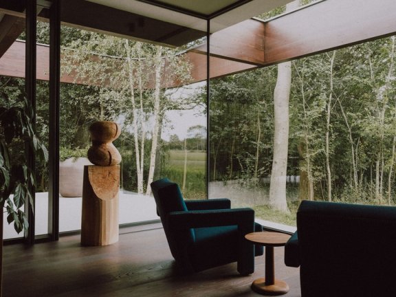 Tom Kneepkens Architect设计的森林别墅Forest Villa MB